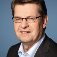 Porträtfoto von Ralf Stegner